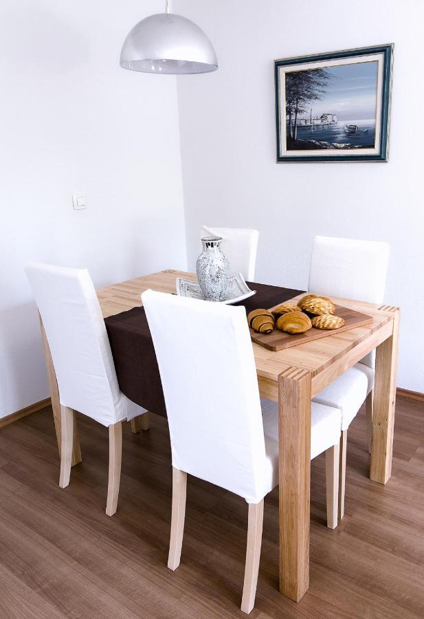 Apartmaji Baron Μπλεντ Εξωτερικό φωτογραφία
