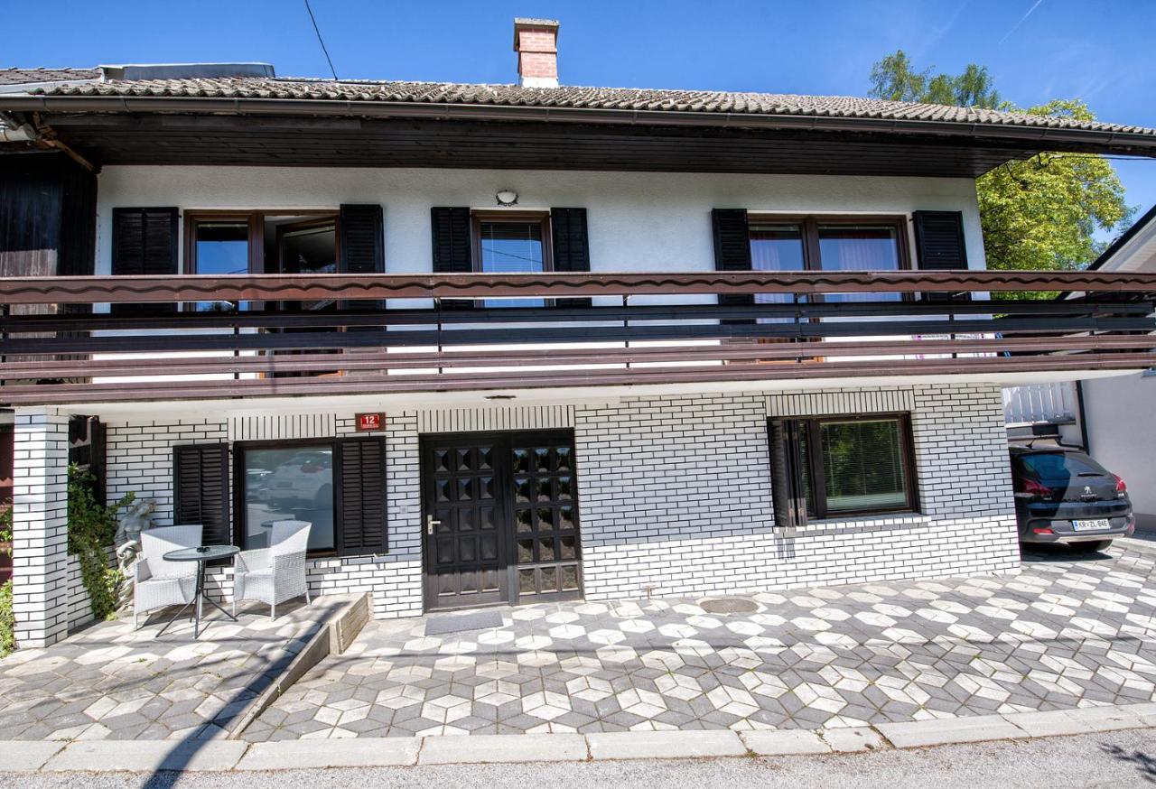 Apartmaji Baron Μπλεντ Εξωτερικό φωτογραφία