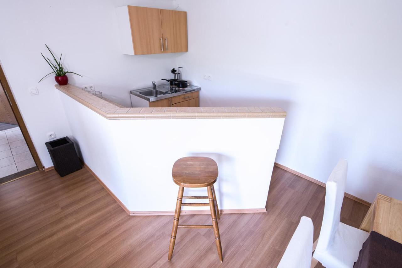 Apartmaji Baron Μπλεντ Εξωτερικό φωτογραφία